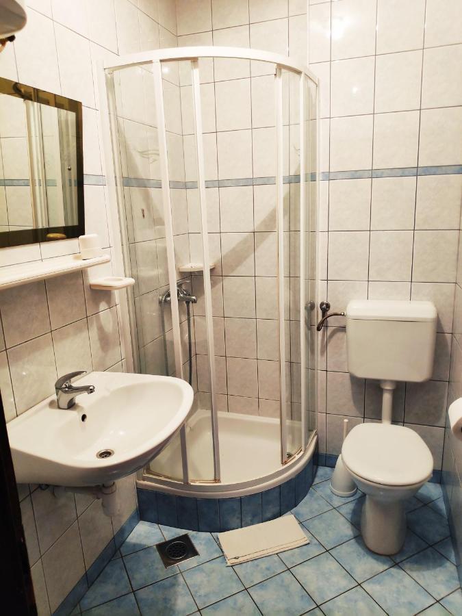 Apartments Vrsalovic Bol Eksteriør bilde
