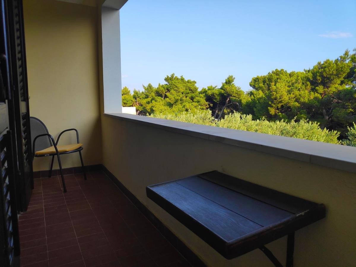Apartments Vrsalovic Bol Eksteriør bilde